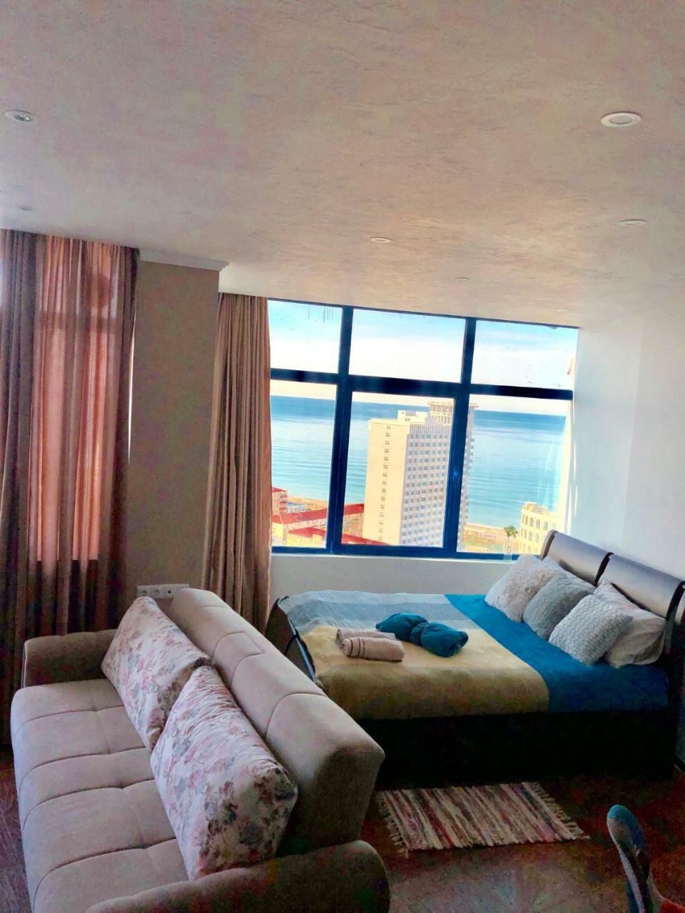 Cozy bright Apartment with amazing sea view Batumi Zewnętrze zdjęcie