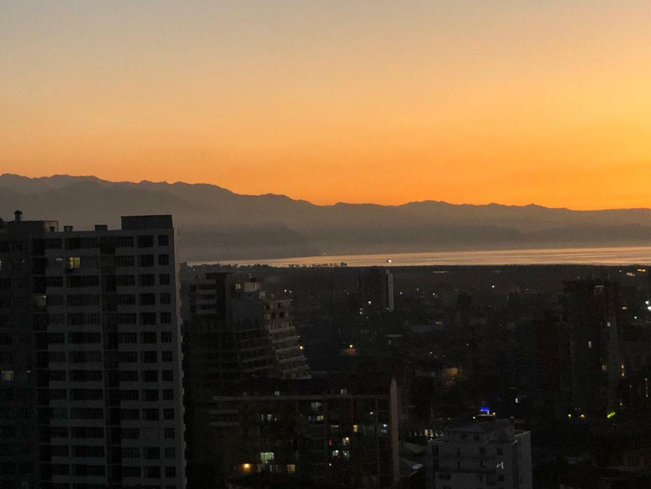 Cozy bright Apartment with amazing sea view Batumi Zewnętrze zdjęcie