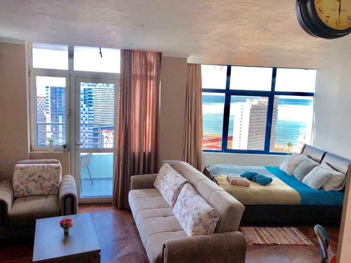 Cozy bright Apartment with amazing sea view Batumi Zewnętrze zdjęcie
